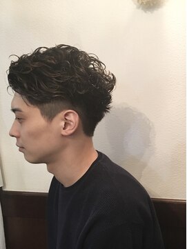 ローレルヨンマルナナ(LAUREL407) ツーブロックパーマ