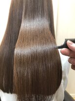 エミヲ 石川町(emiwo)&nbsp;癖にお悩みの方必見【コスメストレート】