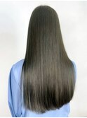 スモーキーグリーン_グレージュカラーボブウルフ_ba402361