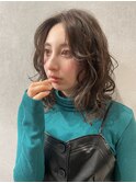 くせ毛風長めバングくるくる大人ロブパーマ