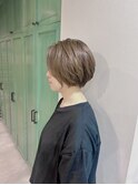 丸みショートボブ×白髪ぼかしグレージュカラー