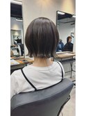 オリーブグレー／ぱつっとミニボブ
