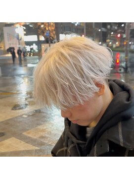 メンズサロン ガウディ 博多店(men's salon Gaudi) ホワイトカラー