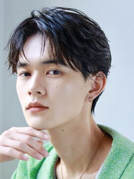 オーシャントーキョー サニー 原宿(OCEAN TOKYO Sunny) 韓国マッシュフェザーパーマニュアンスパーマセンターパート黒髪