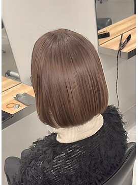 ヘルム(Helm) ブラウンベージュ[名駅/透明感カラー/Wカラー/ハイライト]