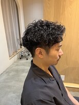 ソウスシア(SOURCE cia)&nbsp;メンズ刈り上げツイストスパイラルパーマ【佐藤和弥】