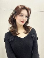 ジーナ 名駅(XENA.) 大人レイヤーくびれミディ20代30代前髪カットピンクブラウン