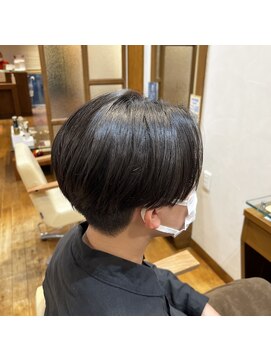 エクリ 麻布十番(equri) ストレートセンターパートツーブロック