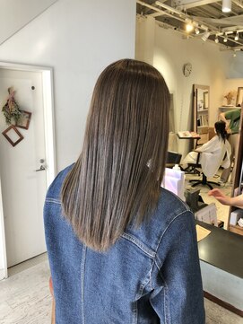 ゴッソ(gosso) 酸性ストレート×透明感カラー