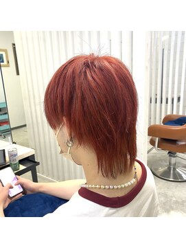 ヴィアルス 美園店(VIARS) レッドカラー/ナチュラルウルフカット