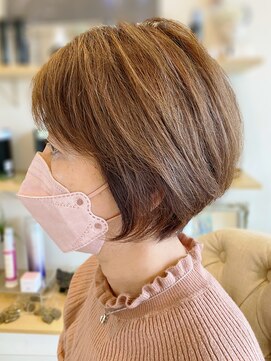 ホリスティックビューティーファミリア ショートボブ