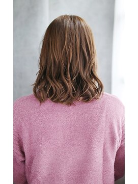 シュシュット(chouchoute) 美髪ヘルシースタイルショコラグレーアッシュふんわりカール/117