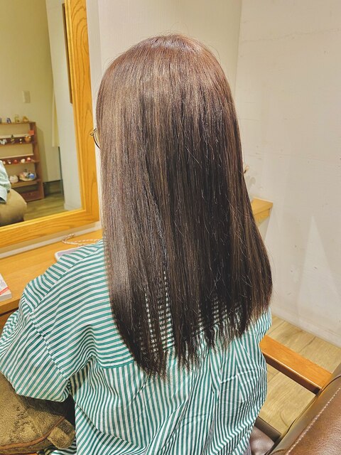 傷んだしまった金髪ヘアを大人っぽいナチュラルヘアに♪