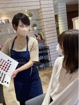 ヘアーカラーカフェ 豊中店(HAIR COLOR CAFE)の写真/カラー専門店だからこそできる、丁寧なカウンセリングが◎一人一人に合った施術で納得の仕上がりに♪