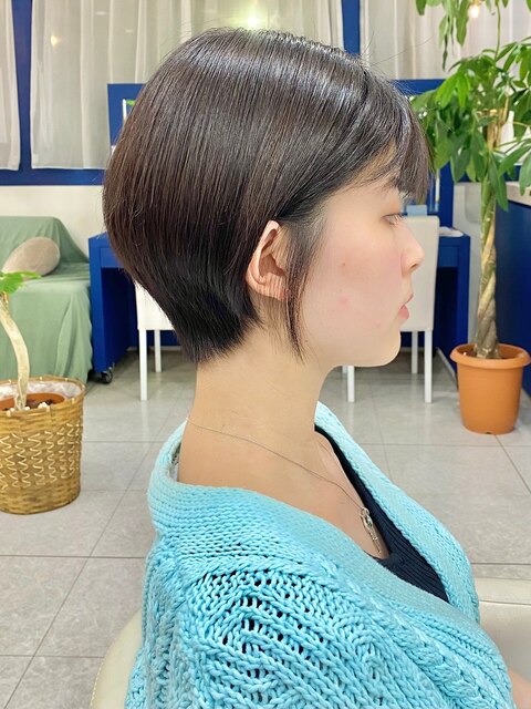 丸みショートヘアピンクベージュカラーミルクティーベージュ