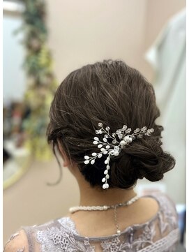 アンジュール コロレ(1//jour colore) 上品なオトナ女性のパーティースタイル