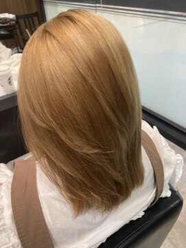 ファムバイアヴァンス(Femme by AVANCE.) ハイダメージ×髪質改善ストレート×トリートメント