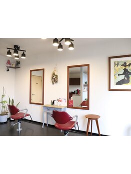 お客様が過ごしやすい環境と、満足度の高い丁寧なマンツーマン施術であなたの行きつけサロンに―。