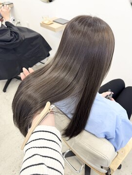 エメ 小山(Aimer) 美髪矯正◎オリーブベージュカラー◎艶髪