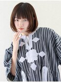 やわらかい丸みと抜け感で魅せる、上品なワンカールボブ