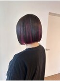 《インナーカラー》幅広インナーカラー×パツっとボブ