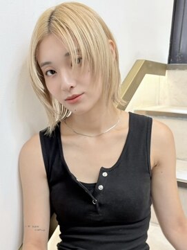 トルネード(TORNADO) 切りっぱなしボブ フェイスレイヤーブロンドインナーカラーt828