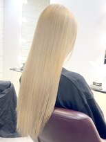 モア(moa)&nbsp;ホワイトブロンド