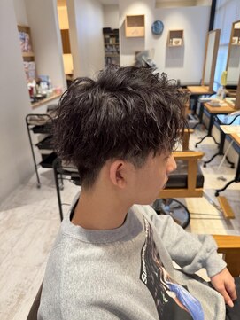 ヘアルシェーヌ ルミエール(hair le chene lumiere) 緩めツイストスパイラル