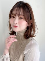 トゥーナ 表参道(tona) ミディアムレイヤー、外ハネボブ、グレージュ、脱白髪染め☆