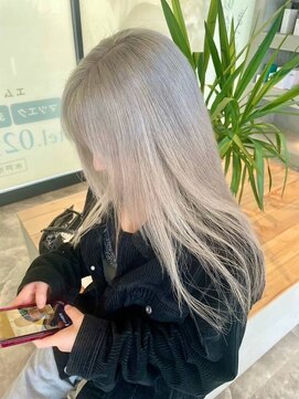 リトバイプティパ(Lit by petit-pas) ホワイトブロンド/ハイトーン/ホワイトカラー