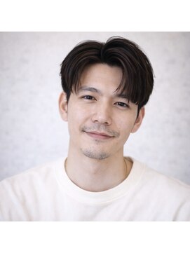 メイキー メンズ 本厚木(MA-IKI) 刈り上げセンターパート大人男性ビジネスメンズヘア