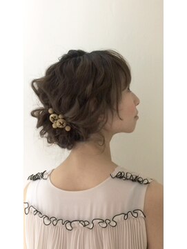 ギフト(gift) ふんわりパーティアレンジヘア