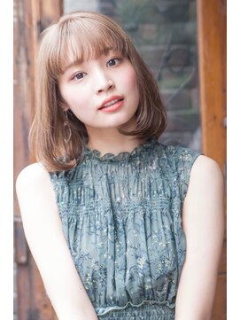 テイラー(Taylor) ［Taylor］☆大宮　ミルクティーベージュ×内巻きモテボブ