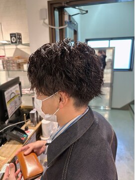 コワファーストナガサキシャンプーボーイ(COIFF1RST NAGASAKI SHAMPOO BOY) スタイリング簡単　縦落ちパーマ