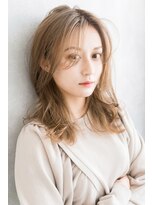 トッカ ヘアアンドトリートメント 難波店 透け感のあるミディアムレイヤー