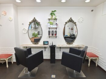 アムリタヘアー AMRITA hairの写真/落ち着いた雰囲気が魅力の少人数サロン◇AMRITA hairで心地よいひとときを過ごしませんか？