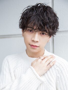 シティ(CITY) 小久保styleフェザーパーマグレーブルーカラー刈り上げショート