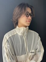 ノイ(noi)&nbsp;センターパートニュアンスパーマ刈り上げツーブロックメンズヘア