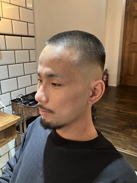 マノン バイ エイチ(MANON by H) 坊主フェード