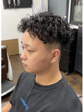 バタクラン(BATACLAN) カーリーパーマ/メンズカット/メンズパーマ/フェード/バーバー