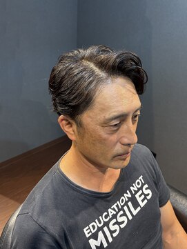 ビーダンディー(Bee dandy) ビジネスツーブロック ニュアンスパーマ かきあげオールバック