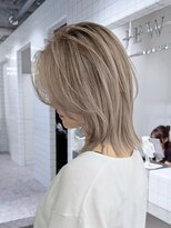 ジュイル ハラジュク(JEWIL HARAJUKU)&nbsp;ミディアムレイヤーにハイトーングレージュ/20代/30代/原宿