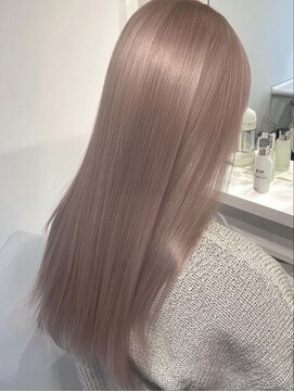 ミルクティー/ブリーチカラー/ウルフカット/レイヤーカット