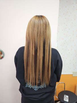 美容室イーナ(e na) ベースライトカラーのローライトビィービング編み込みエクステ