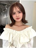 ボブ ミディアムレイヤー 外ハネ ブラウン 透明感カラー 20代