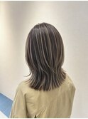白髪ぼかしで叶える艶感ミディアムレイヤー