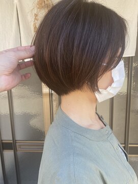 クルミ(kurumi) 縮毛矯正かけてても自然なまるみのショートボブ