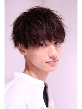 ネイビー(NAVY) 簡単スタイリング 柔らか束感 女子ウケ パーマッシュ