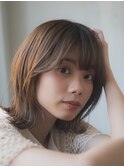 グレージュカラーくびれミディアム