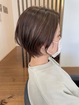 エントランスデパーチャー(ENTRANCE DEPARTURE) 【YuKuRu  HAIR  FACTORY  】ふんわり丸みショートボブ